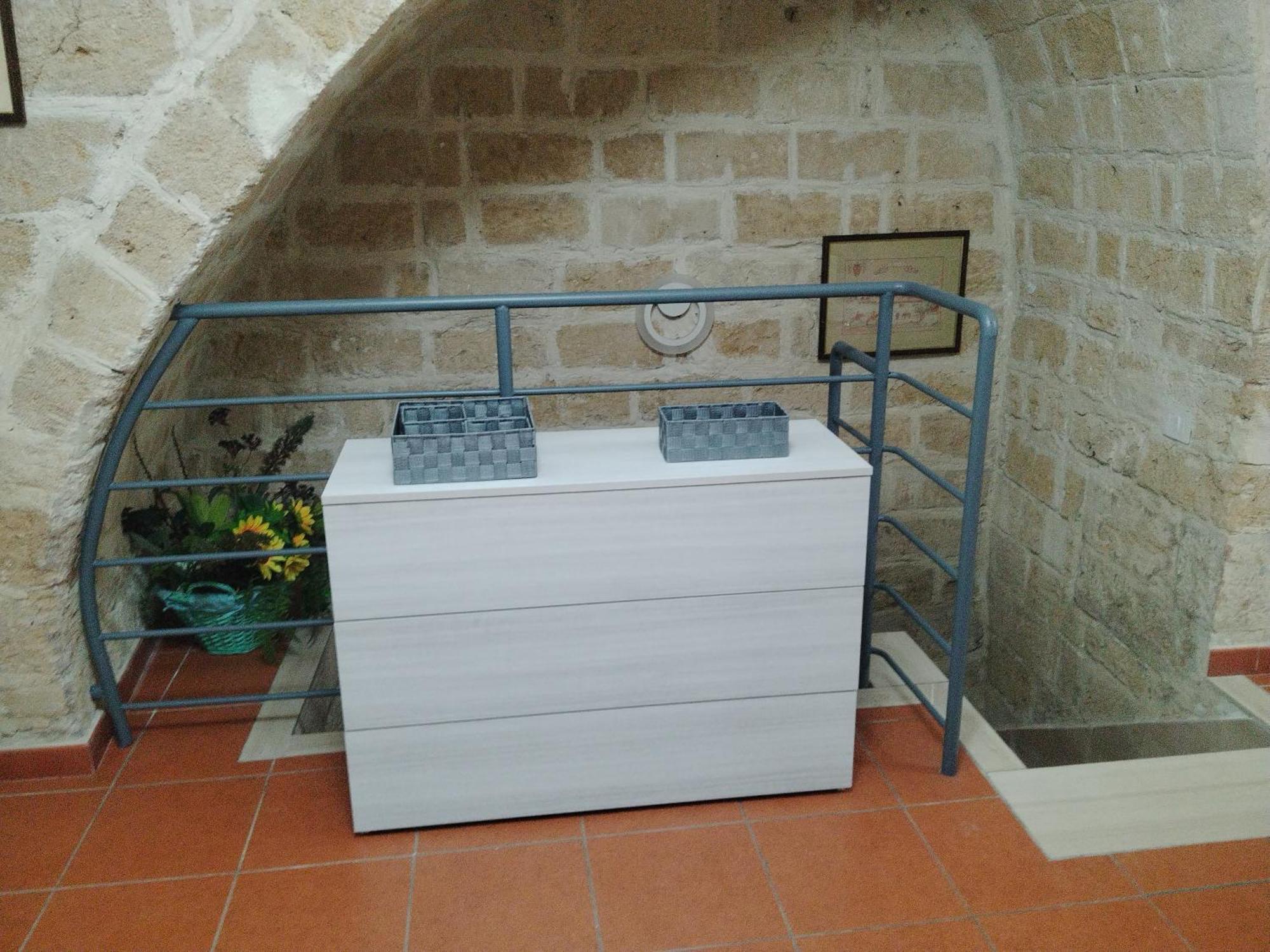 Casa Vacanza Nel Cuore Della Pietra Barletta Exterior photo